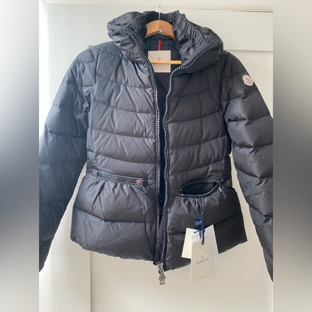 Pre-loved Moncler Short Down Jacket, black size 3